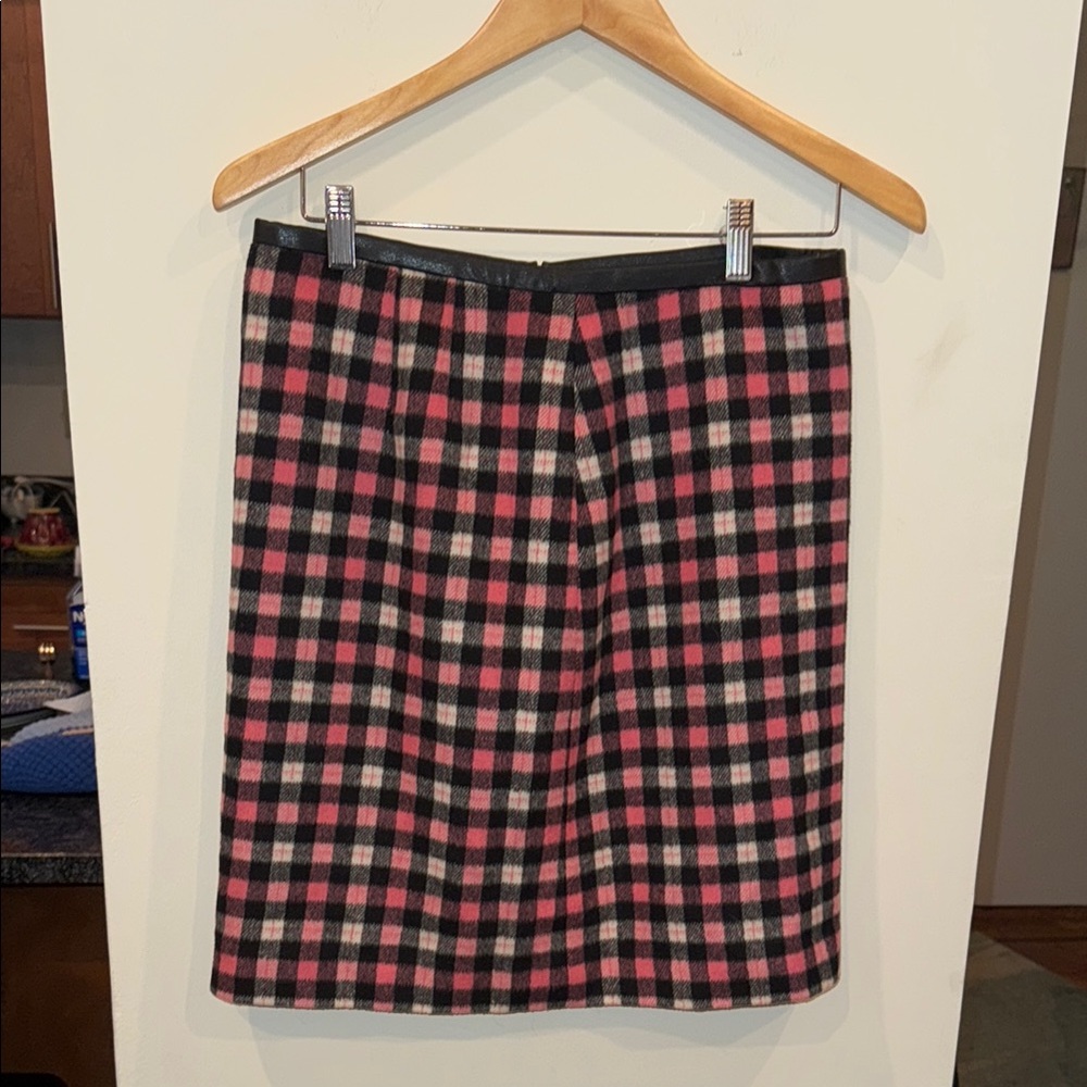 Talbots pink black white plaid checkered Skirt 4 wool blend faux leather accent